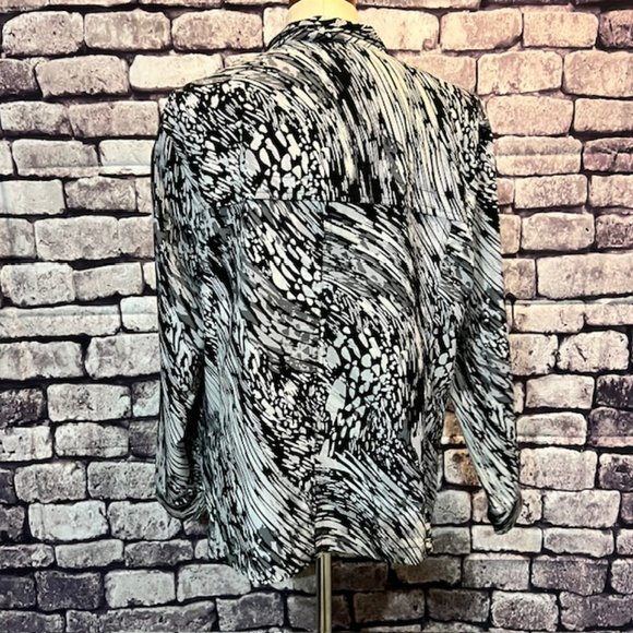 Chico's Zenergy Long Sleeve Zip Up Jacket Size XL - Picture 6 of 10